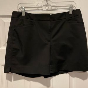 Black House White Market Shorts (Size 6 Curvy)